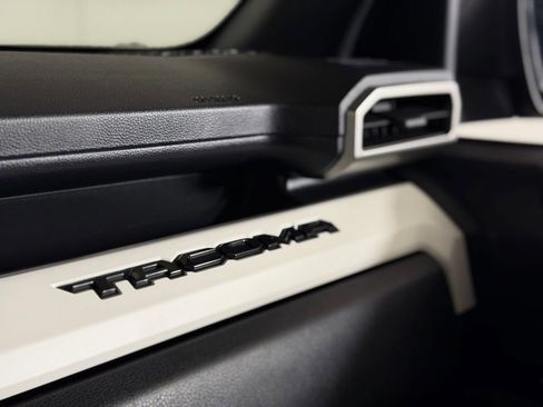 Used 2024 Toyota Tacoma TRD Off-Road image 20