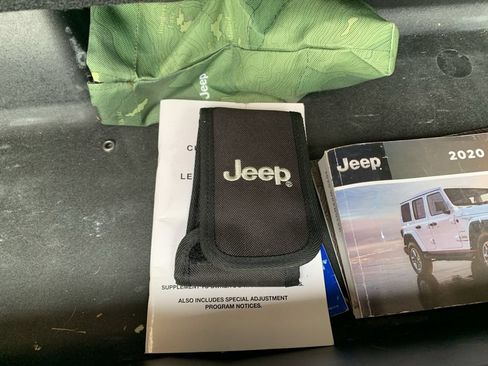 Used 2020 Jeep Wrangler Sport AWD/4WD image 49