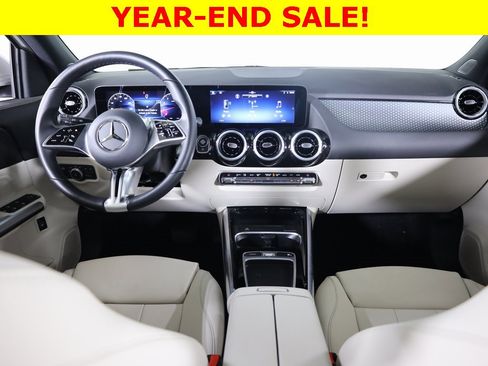 Used 2025 Mercedes-Benz GLA 250 4MATIC image 38
