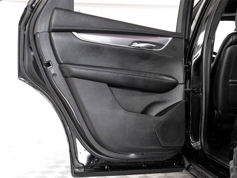 Used 2017 Cadillac XT5 Premium Luxury w/ Driver Assist Package image 47