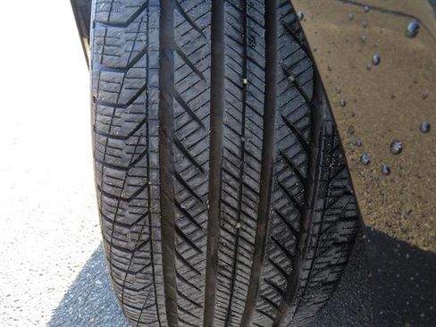 Used 2025 Mercedes-Benz E 350 4MATIC Sedan image 18