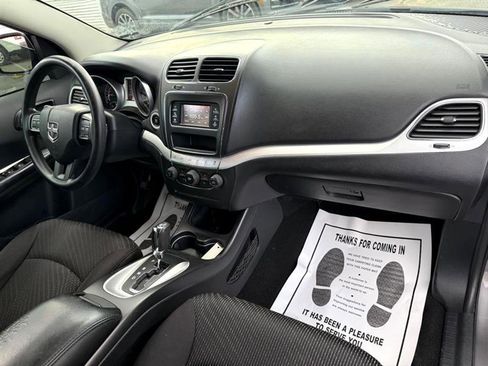 Used 2013 Dodge Journey SE image 37