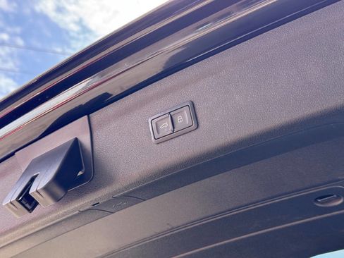 Used 2018 Audi Q3 2.0T Premium Plus w/ Premium Plus Package image 5