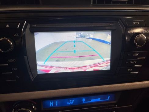 Used 2015 Toyota Corolla LE image 27