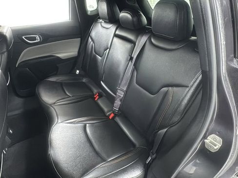 Used 2024 Jeep Compass Limited image 12