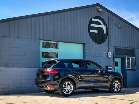 Used 2014 Porsche Cayenne Diesel AWD/4WD image 9