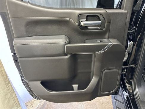 Certified 2022 GMC Sierra 1500 AT4 w/ AT4 Premium Package image 23