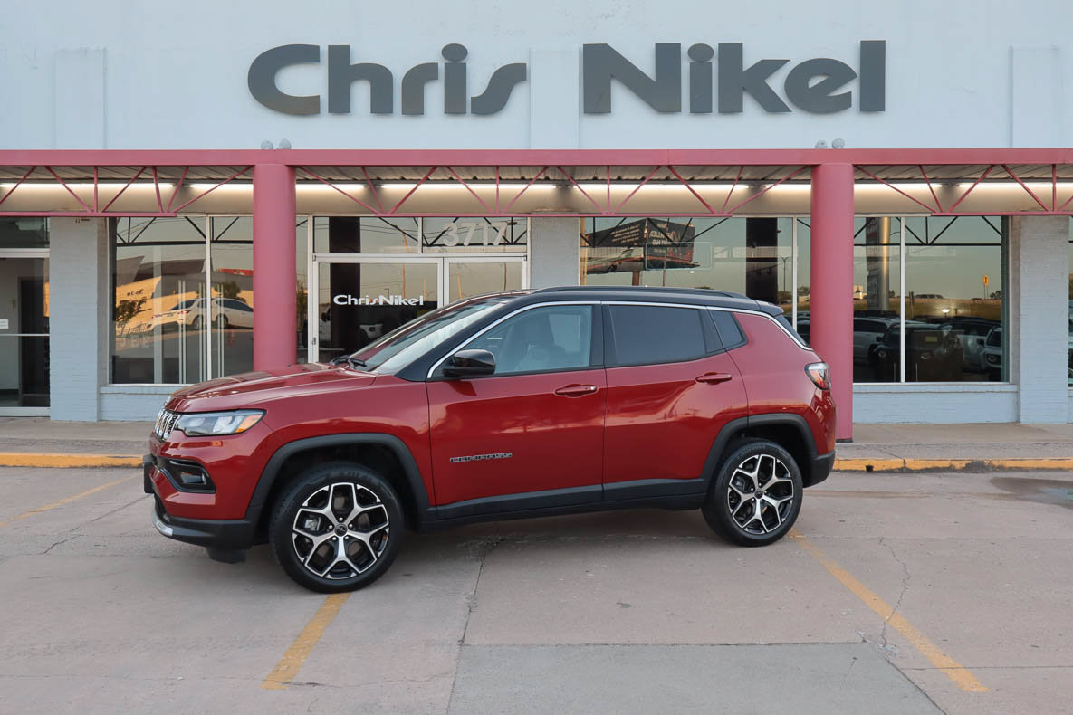 Used 2025 Jeep Compass Limited AWD/4WD image 1