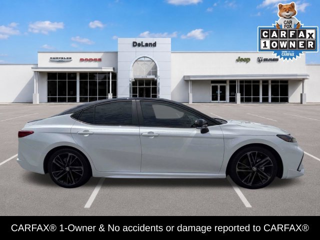 Used 2025 Toyota Camry XSE FWD image 3