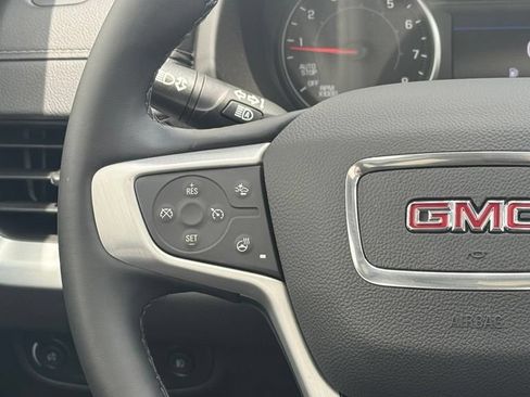 Used 2024 GMC Terrain SLT AWD/4WD image 17
