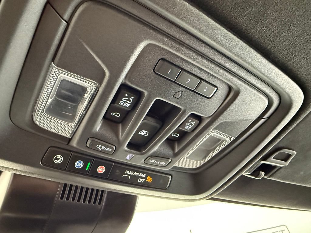 Used 2024 GMC Sierra 2500 AT4X AWD/4WD image 40