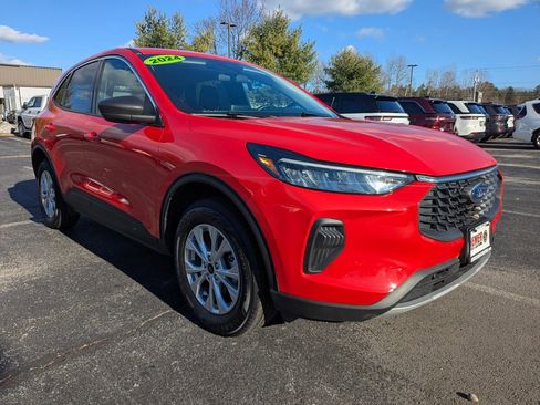 Used 2024 Ford Escape Active image 2