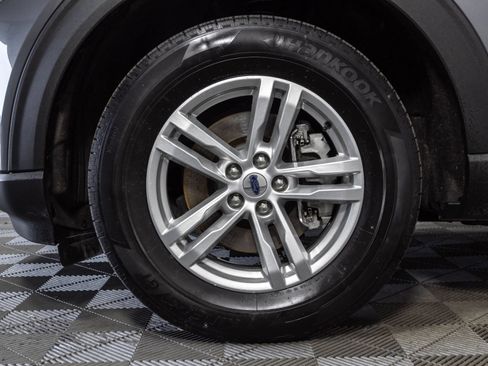 Used 2021 Ford Explorer XLT w/ Equipment Group 202A AWD/4WD image 49