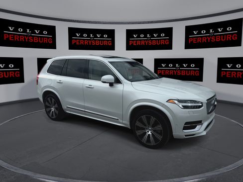 Used 2025 Volvo XC90 T8 Plus w/ Protection Package Premier image 2