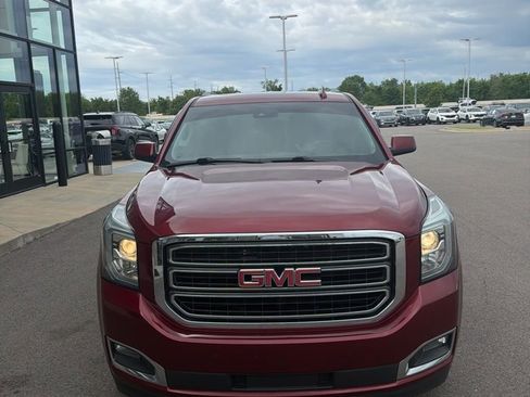 Used 2018 GMC Yukon XL SLT w/ Open Road Package AWD/4WD image 2