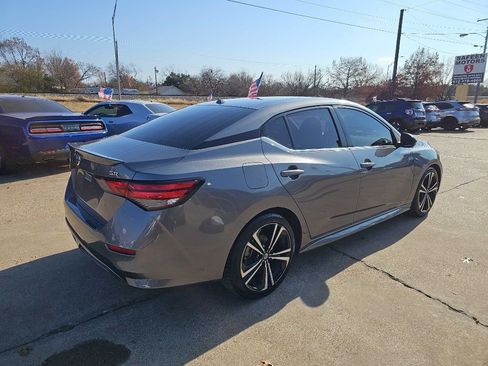 Used 2023 Nissan Sentra SR w/ SR Premium Package image 3