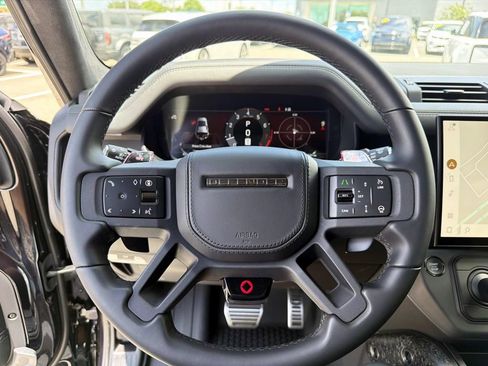 Used 2026 Land Rover Defender 110 OCTA AWD/4WD image 28