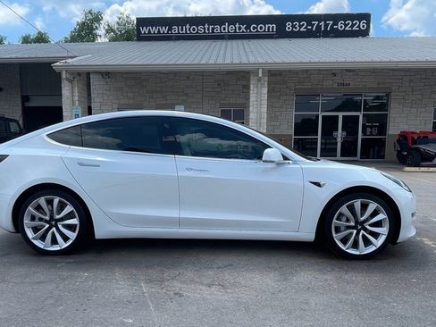 Used 2018 Tesla Model 3 Long Range RWD image 5