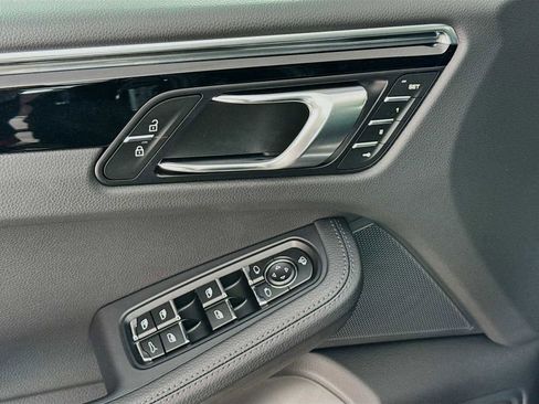 New 2026 Porsche Macan S image 14