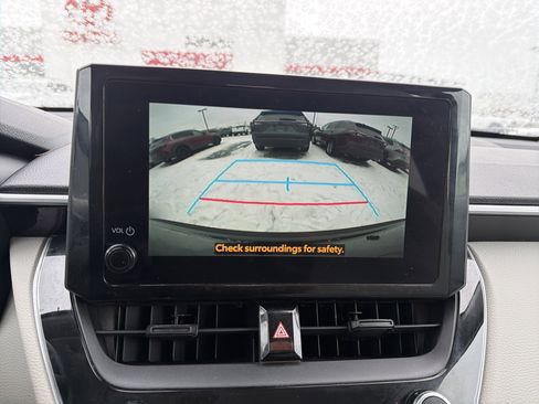 Used 2023 Toyota Corolla Cross L image 18