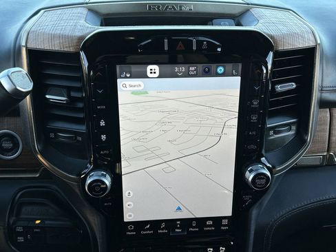 Used 2024 RAM 3500 Limited w/ Towing Technology Group image 14