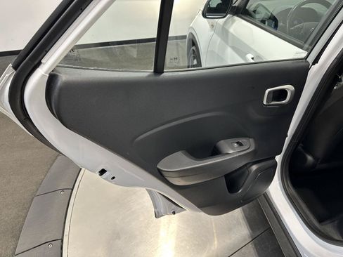 Certified 2023 Hyundai Venue SEL FWD image 25