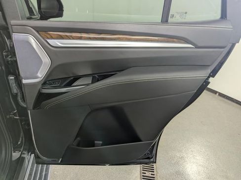 Used 2025 Cadillac Escalade Sport Platinum image 20