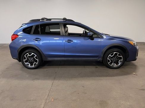 Used 2016 Subaru Crosstrek 2.0i Limited image 2