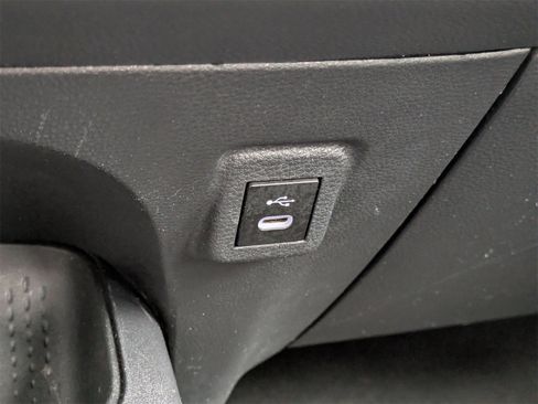 Used 2023 Toyota Corolla LE image 22