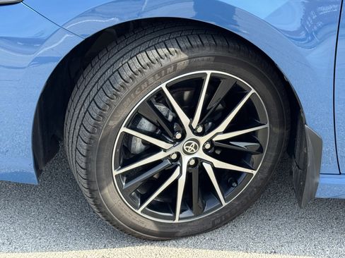 Used 2024 Toyota Camry SE w/ Convenience Package FWD image 39