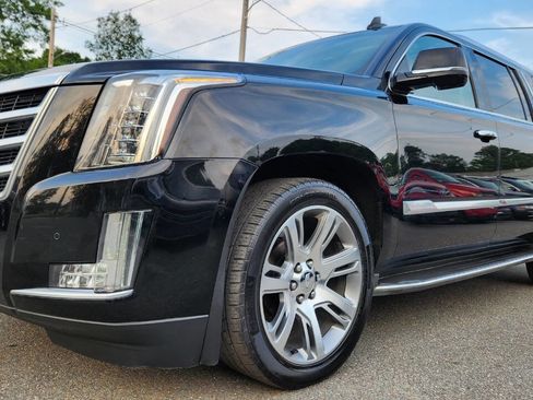 Used 2015 Cadillac Escalade ESV Luxury image 6