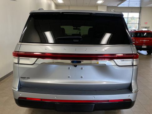 Certified 2023 Lincoln Navigator L Reserve image 6