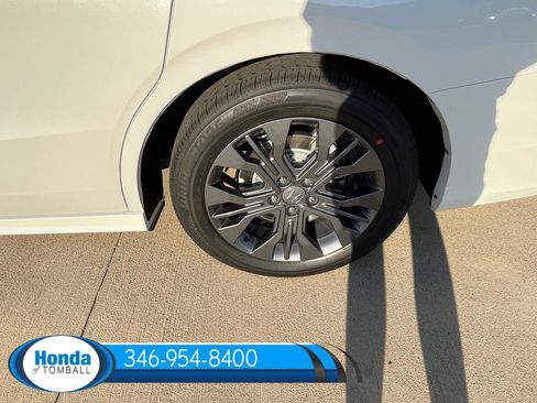 New 2026 Honda Odyssey Touring image 21
