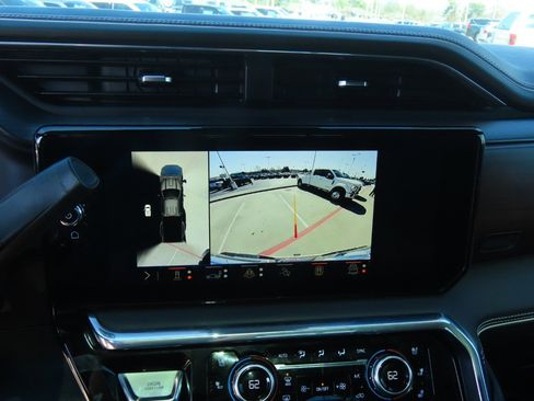 Used 2024 GMC Sierra 3500 Denali Ultimate image 30