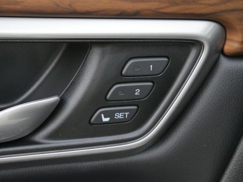 Used 2018 Honda CR-V Touring image 38