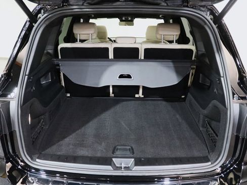 Certified 2025 Mercedes-Benz GLB 250 4MATIC image 33