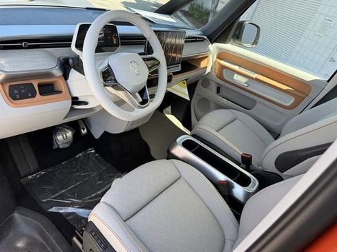 New 2025 Volkswagen ID. Buzz 1st Edition image 2