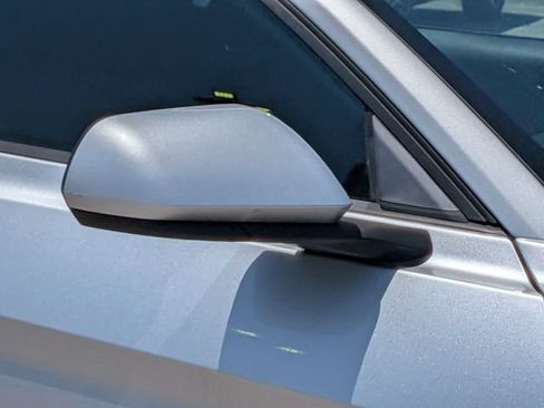 Used 2019 Ford Mustang Convertible RWD image 9
