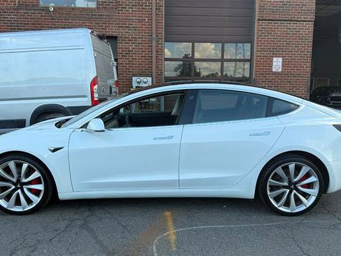 Used 2018 Tesla Model 3 Long Range image 17