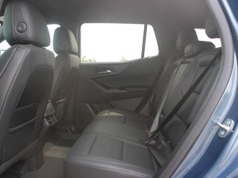 New 2027 Chevrolet Equinox LT w/ Convenience Package II FWD image 26