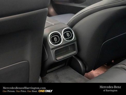 New 2026 Mercedes-Benz C 300 4MATIC Sedan image 18