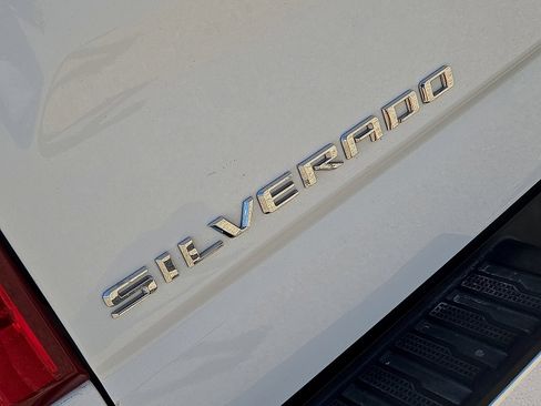 Used 2023 Chevrolet Silverado 1500 LT AWD/4WD image 11