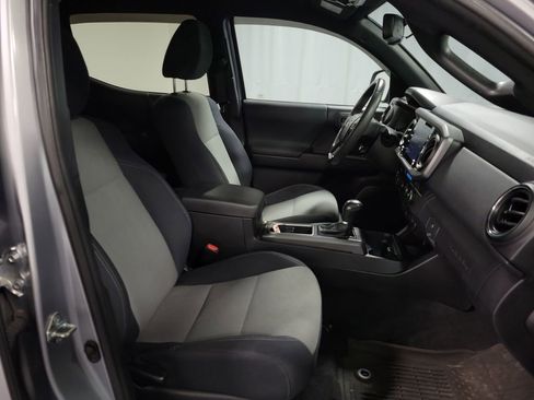 Used 2021 Toyota Tacoma TRD Off-Road AWD/4WD image 24