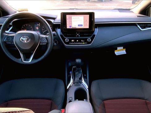 Used 2023 Toyota Corolla SE image 16