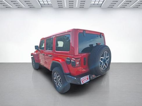 Used 2025 Jeep Wrangler Unlimited Sahara AWD/4WD image 6