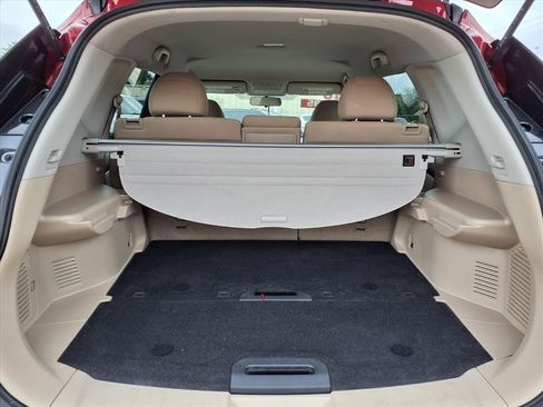Used 2016 Nissan Rogue SV FWD image 12