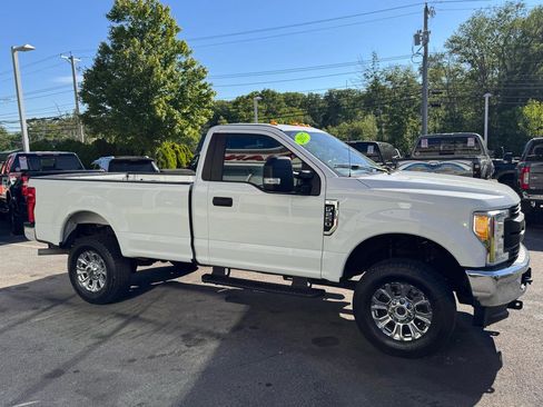 Used 2017 Ford F250 XL w/ Power Equipment Group AWD/4WD image 5