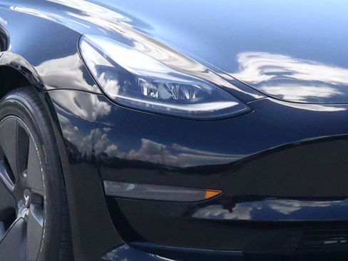 Used 2023 Tesla Model 3 Standard Range RWD image 7