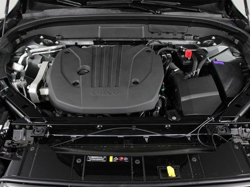 New 2026 Volvo XC60 B5 Plus image 12