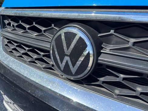 Used 2022 Volkswagen Taos SE image 6